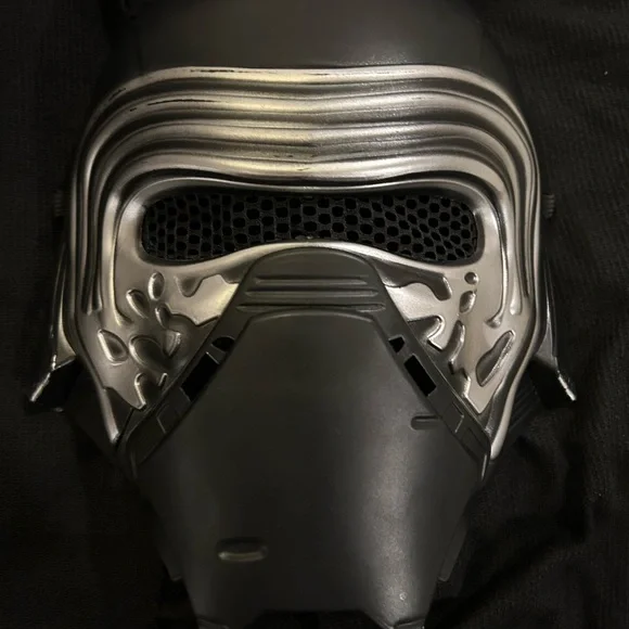 Star Wars Kyle Ren Costume with mask — 2 available - Picture 4 of 5